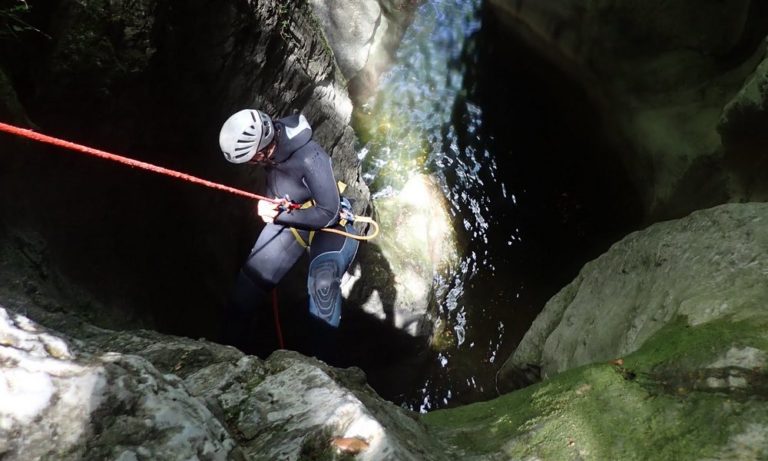 Delphine - Canyoning Sud de la France- Bulle D'Eau Dace